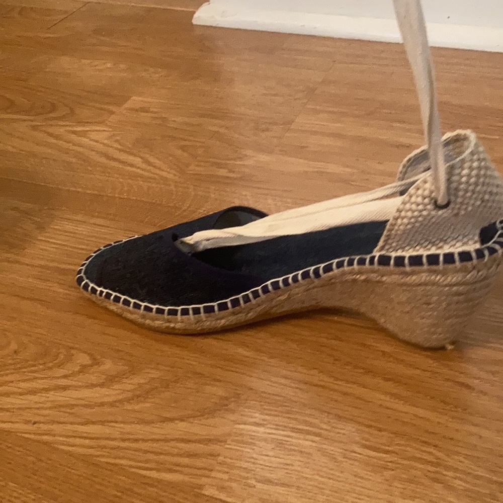 Women’s denim peep toes made in Spain wedge espadrilles with ankle straps - Picture 3 of 10